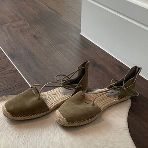 Eileen Fisher Olive and Khaki Espadrille Flats Size 8